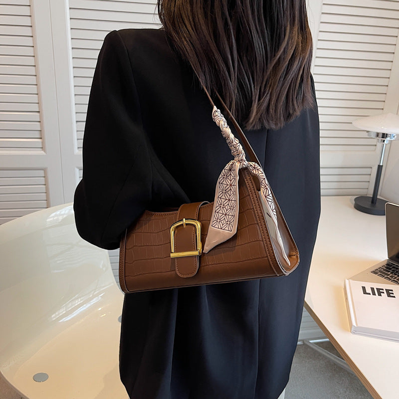 High Sense Special-interest Design Spring Versatile Fashion One Shoulder Underarm Baguette Bag